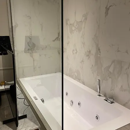 Nocleg ze śniadaniem Luxury Suite Siano - Beach E Fiera Rimini 4*